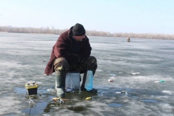 Днепровских рыбаков просят спрятать снаряжение (ФОТО)