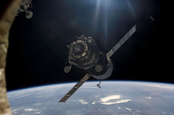 Первый пилотируемый полет космического корабля намечен на 20 апреля текущего года