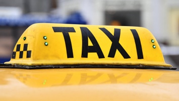 СМИ: исследователи назвали самый опасный цвет такси