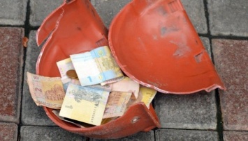 Шахтерам "Львовуголь" начали выплачивать зарплату за февраль