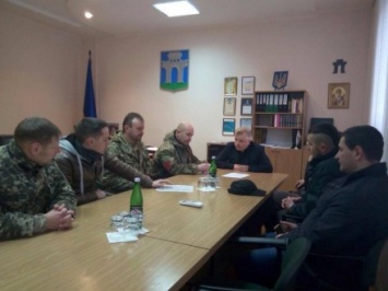 Активисты в Ровно призвали собрать внеочередную сессию горсовета по блокаде