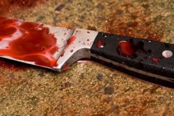 Семейная поножовщина на Сумщине: женщина пырнула ножом своего деверя
