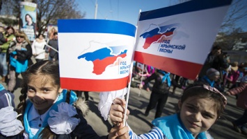Поклонская: санкции Запада держат Крым в тонусе