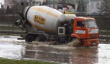 На ул. Борщаговской в Киеве случилось очередное наводнение