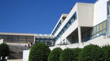 Перестрелка в школе во Франции: полиция задержала подростка
