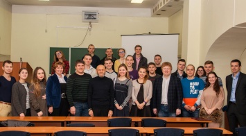 Председатель Севастопольского избиркома Валерий Медведев встретился со студентами филиала МГУ в г. Севастополе