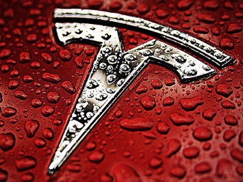 Tesla привлекает инвестиции