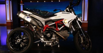 Компания Ducati выставила на торги Hypermotard CHiPs
