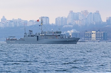 В Одесском порту пришвартовалась группа кораблей НАТО