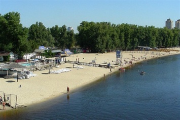 Три киевских пляжа претендуют на награду "Голубой флаг"