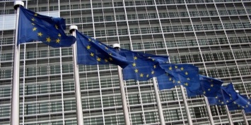 Власти ЕС обвинили Google, Twitter и Facebook в нарушении прав потребителей