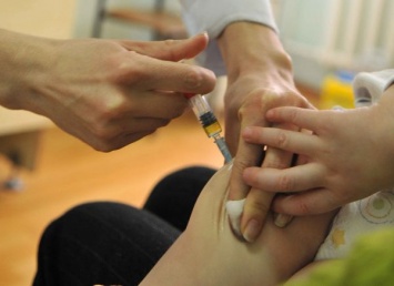 Запорожцы просят разобраться с опасными вакцинами для детей