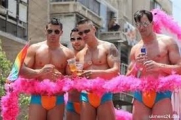 В российский город, объявивший себя "свободным от геев", съезжаются геи со всего Урала