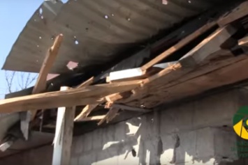 Террористы бьют по домам мирных жителей в секторе «Мариуполь» (ВИДЕО)