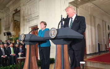 Трамп встретился с Меркель и удивил своим поведением: опубликовано видео