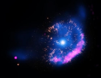 NASA удалось запечатлеть на снимке сверхновую звезду