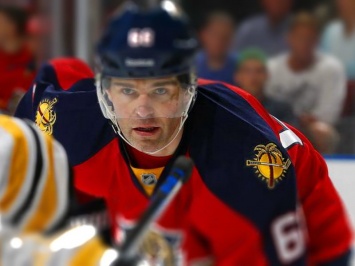 Чешский хоккеист Яромир Ягр побил рекорд НХЛ Горди Хоу