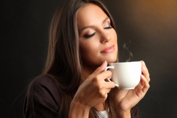 Ученые: Количество выпитого кофе в день влияет на размер груди