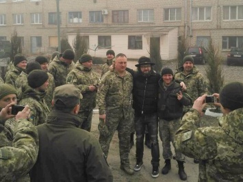 DZIDZIO на Луганщине посетил пограничников и детей