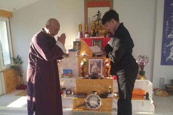 Савченко ездила к индийскому гуру и японскому монаху