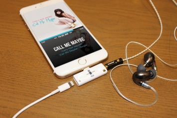 Адаптер RES улучшит качество звука и добавит беспроводную зарядку iPhone 7