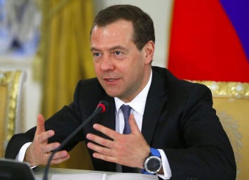 В России в 10 раз выросли продажи «умных» часов Дмитрия Медведева