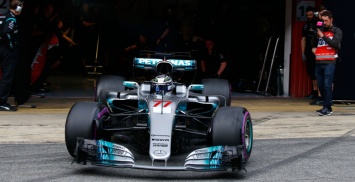 Mercedes привезет на Гран-при Австралии новый двигатель
