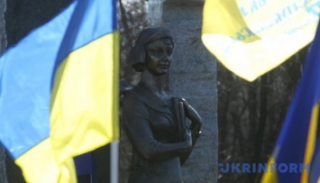 Червак о надругательстве над памятником Телиги: Недопустимо все свести к хулиганству