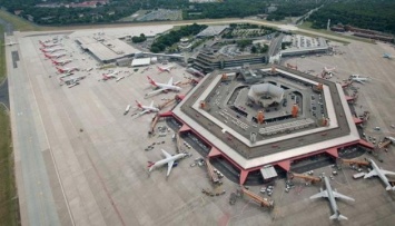В берлинском аэропорту из-за перцового газа пострадали 15 человек