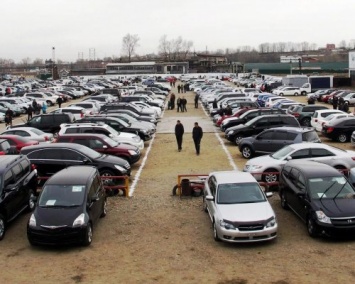 В России хотят запретить "прямую" продажу подержанных автомобилей с рук