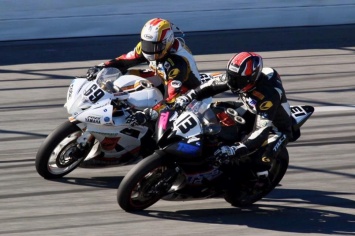 MotoAmerica: Гоночный сезон в США открыт - Денни Эслик выиграл Daytona 200
