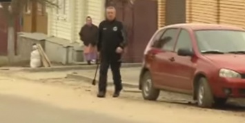 Бывший мэр Ельца с топором напал на журналистов