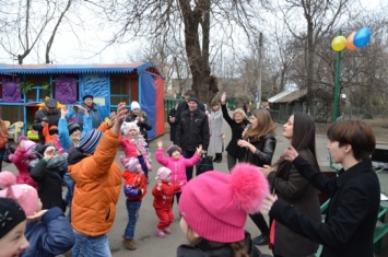 Приход весны в Одесском зоопарке отметили веселым праздником