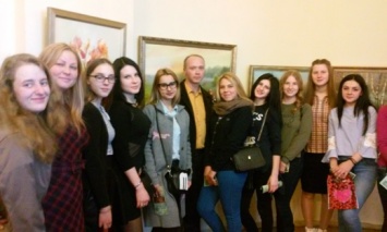 В Одесском литмузее открылась выставка живописи «Диалог красками весны»