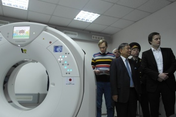 Современное диагностическое оборудование передал Винницкому военному госпиталю посол Японии в Украине