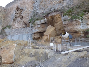 Аккерманская крепость: начала разрушаться скала, на которой стоит северная стена