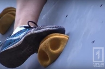 Криворожские скалолазы демонстрировали свое мастерство на чемпионате в Днепре