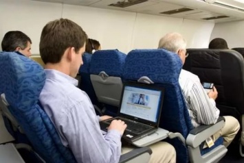 Провоз электроники на самолетах в США будет ограничен