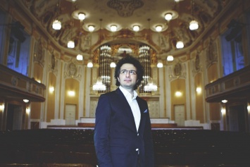 Композитор Мариос Элиа записал музыкальный портрет Владивостока