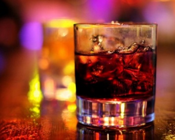 Ученые назвали главную опасность смешивания энергетиков и алкоголя
