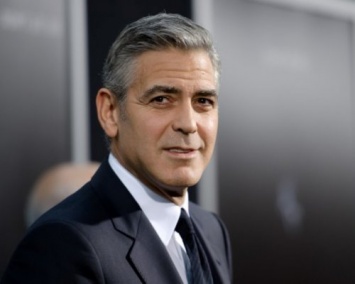 Джордж Клуни лично поздравил 87-летнюю фанатку с днем рождения