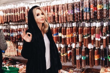 Светлана Лобода на шопинге в Минске: колбаса, шоколад и толпы фанатов