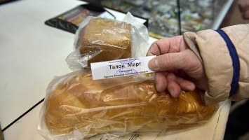 "Благодарные" жители российского Струнино травят владельца магазина, раздающего им бесплатный хлеб