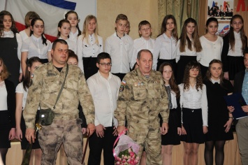 В школе-лицее №9 прошел праздничный концерт, посвященный годовщине Крымской весны