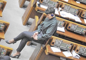 Савченко на каблуках - наводчица пытается сменить образ