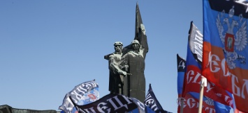 Киев соглашается на независимость Донбасса, чтобы не выполнять Минск