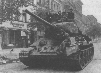 Москвич пытался вывезти в Казахстан танк Т-34 1945 года выпуска - получил три года условно