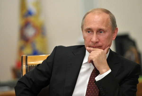 Владимир Путин считает унизительным внешнее управление Украиной