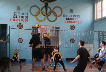Определилась сильнейшая юношеская волейбольная команда Бердянска (+ видео)