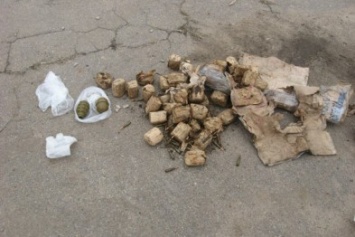 Житель Николаевщины прятал дома найденный мешок боеприпасов и взрывчатки (ФОТО)